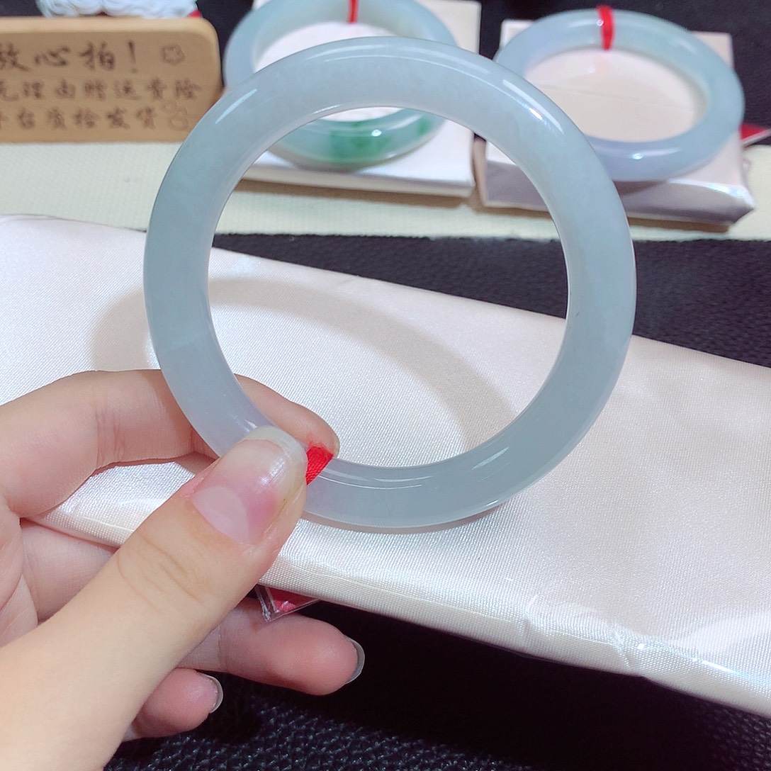 翡翠未镶嵌手镯1225