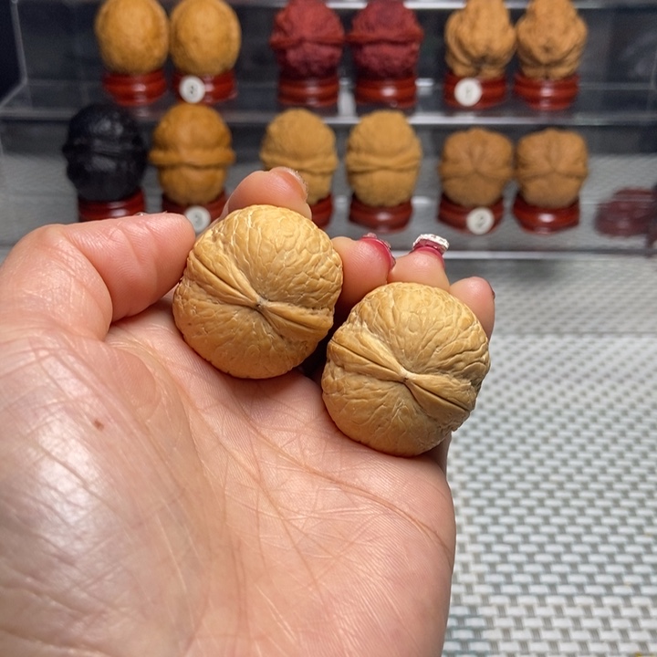 文玩核桃把件21碧海龙珠