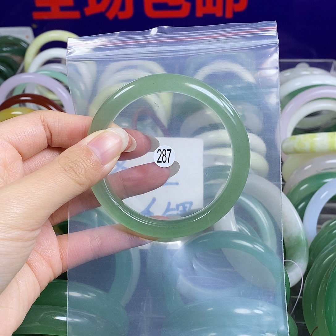 石英质玉颈饰未镶嵌59