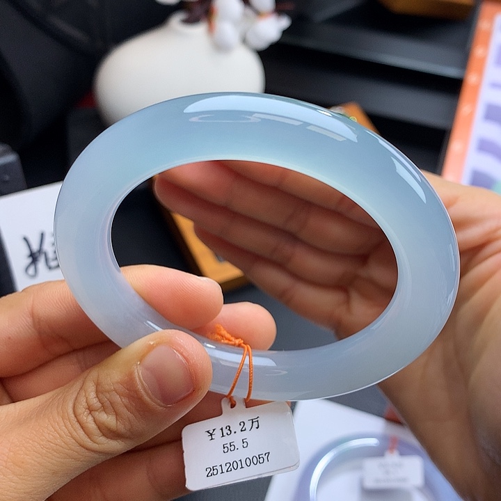 未镶嵌手镯翡翠56天空蓝圆条