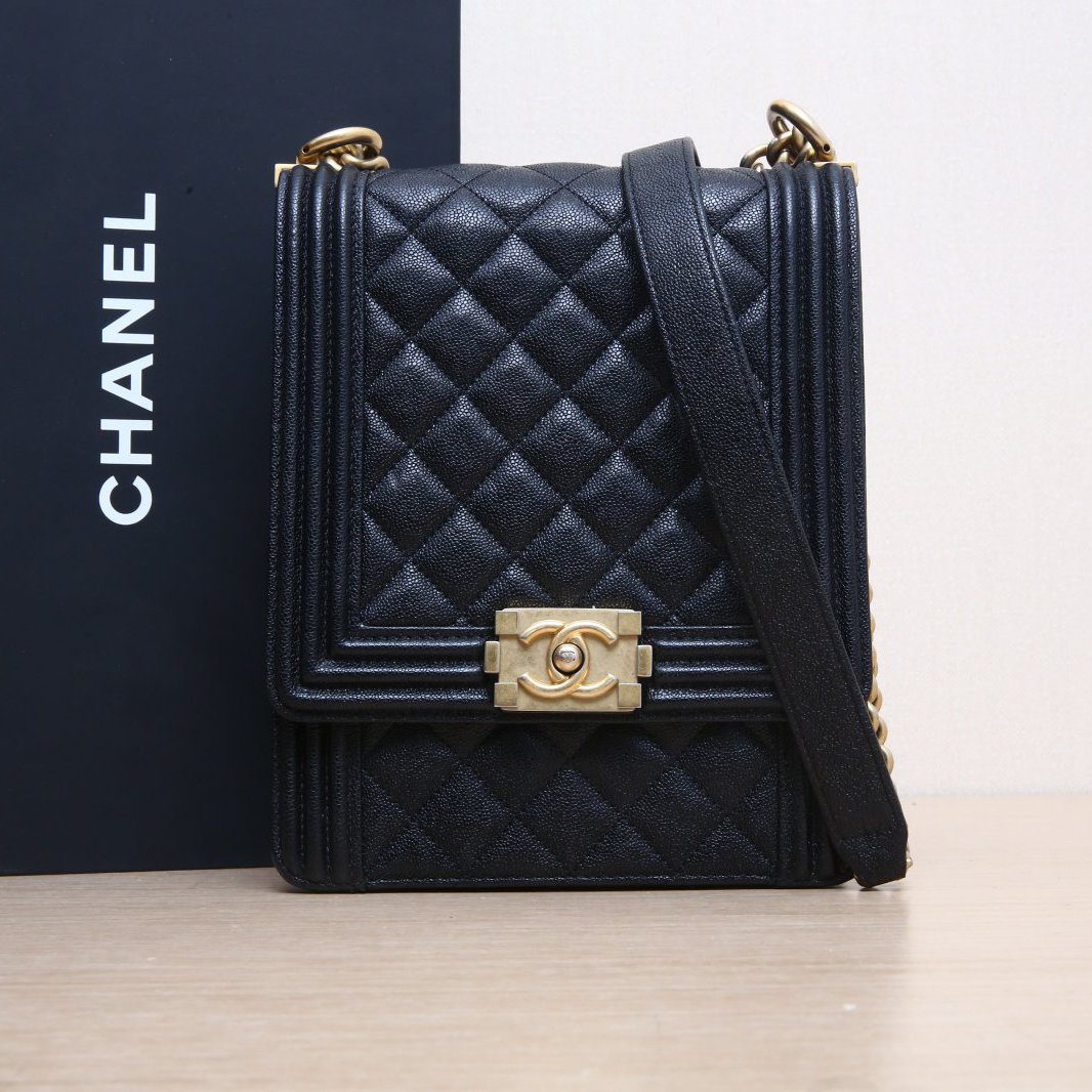 95新 Chanel/香奈儿 小花双双 Leboy 竖版 黑色 荔枝皮革C 28开