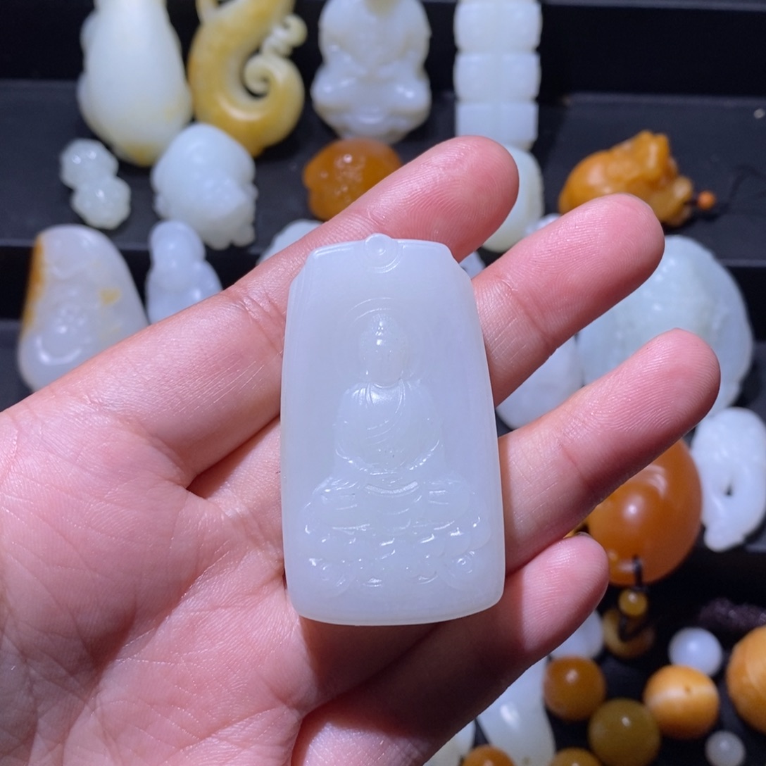 趙***雲和田玉未镶嵌颈饰