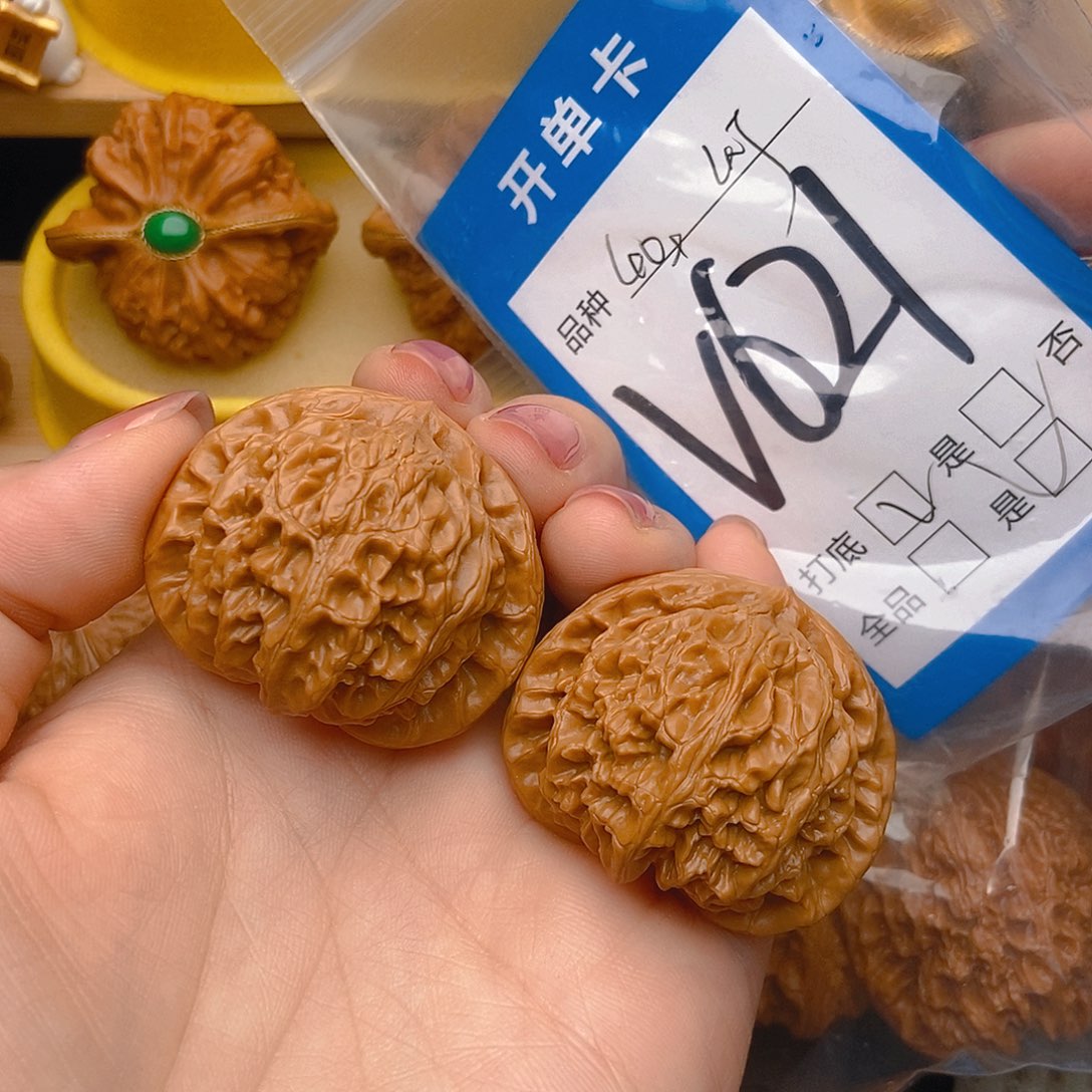 桃核吊坠C****o核桃宫灯