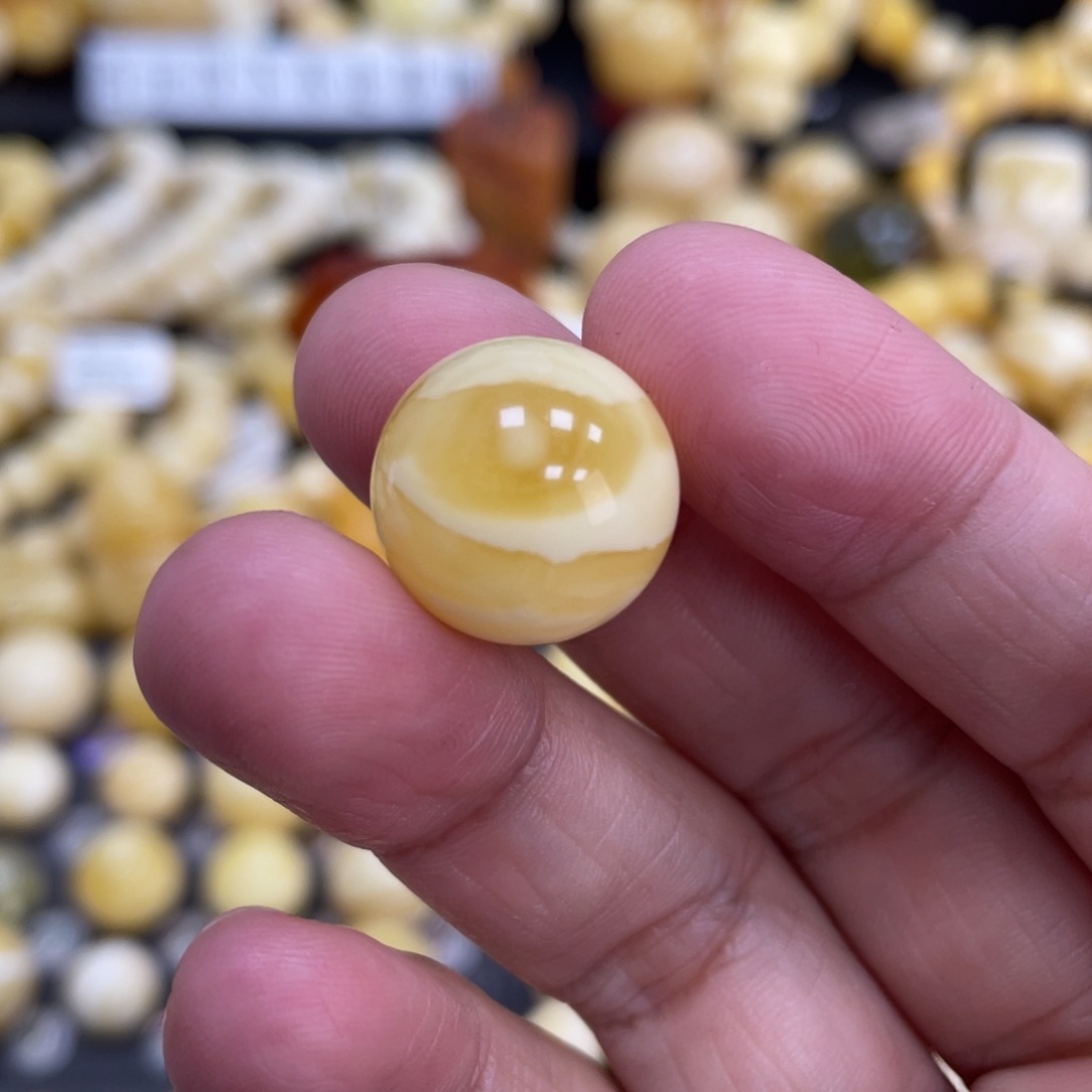 琥珀珠宝奇石未镶嵌16.1mm微皮