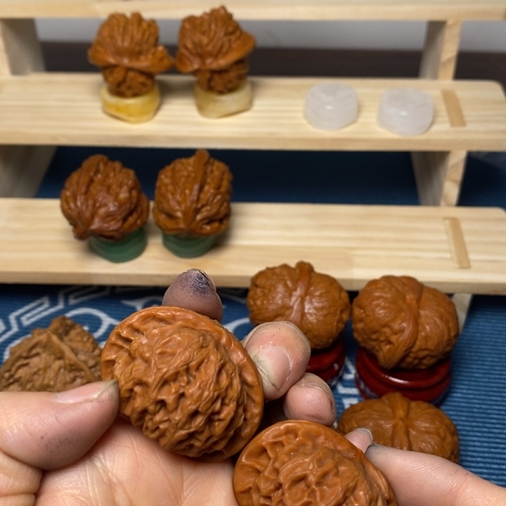 熠***把件文玩核桃宫灯