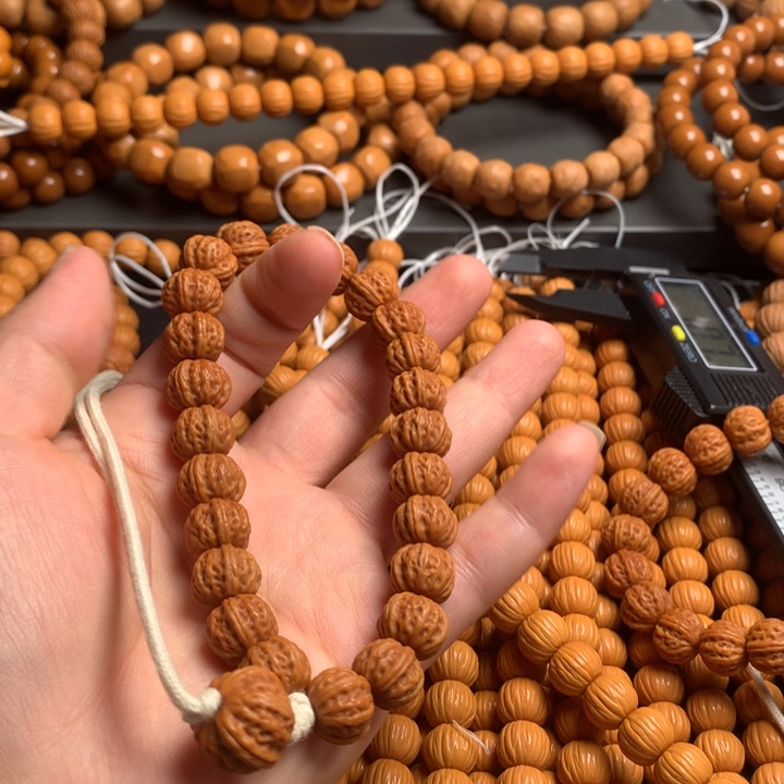 猴头核桃手串董****、11111111111111