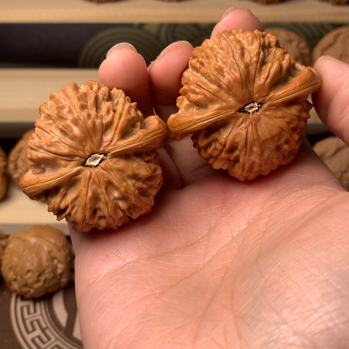 文玩核桃吊坠沉*金麒麟