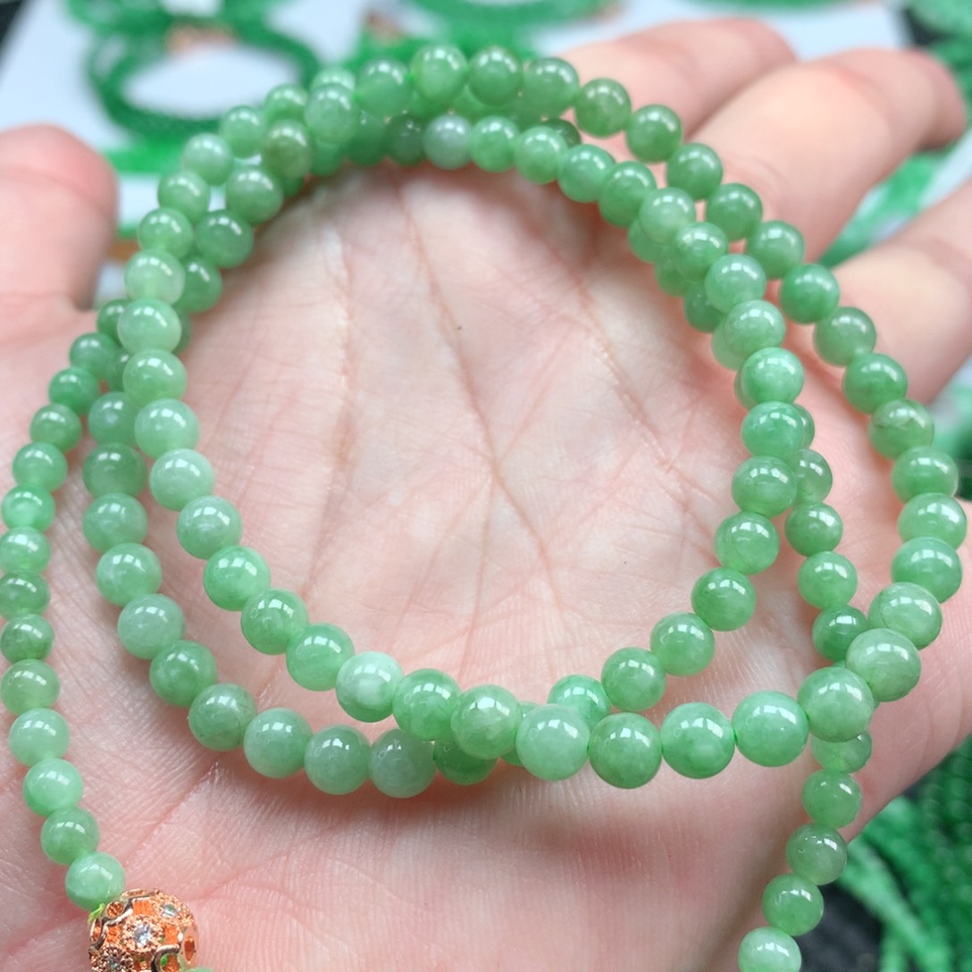 翡翠手链未镶嵌翡翠