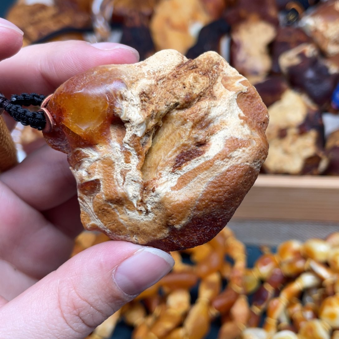 蜜蜡珠宝奇石未镶嵌