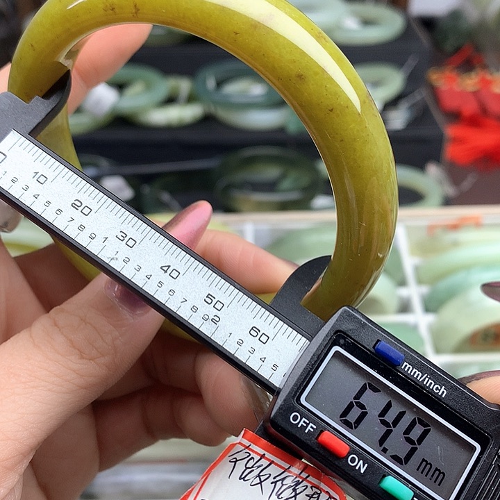 蛇纹石玉手镯未镶嵌532