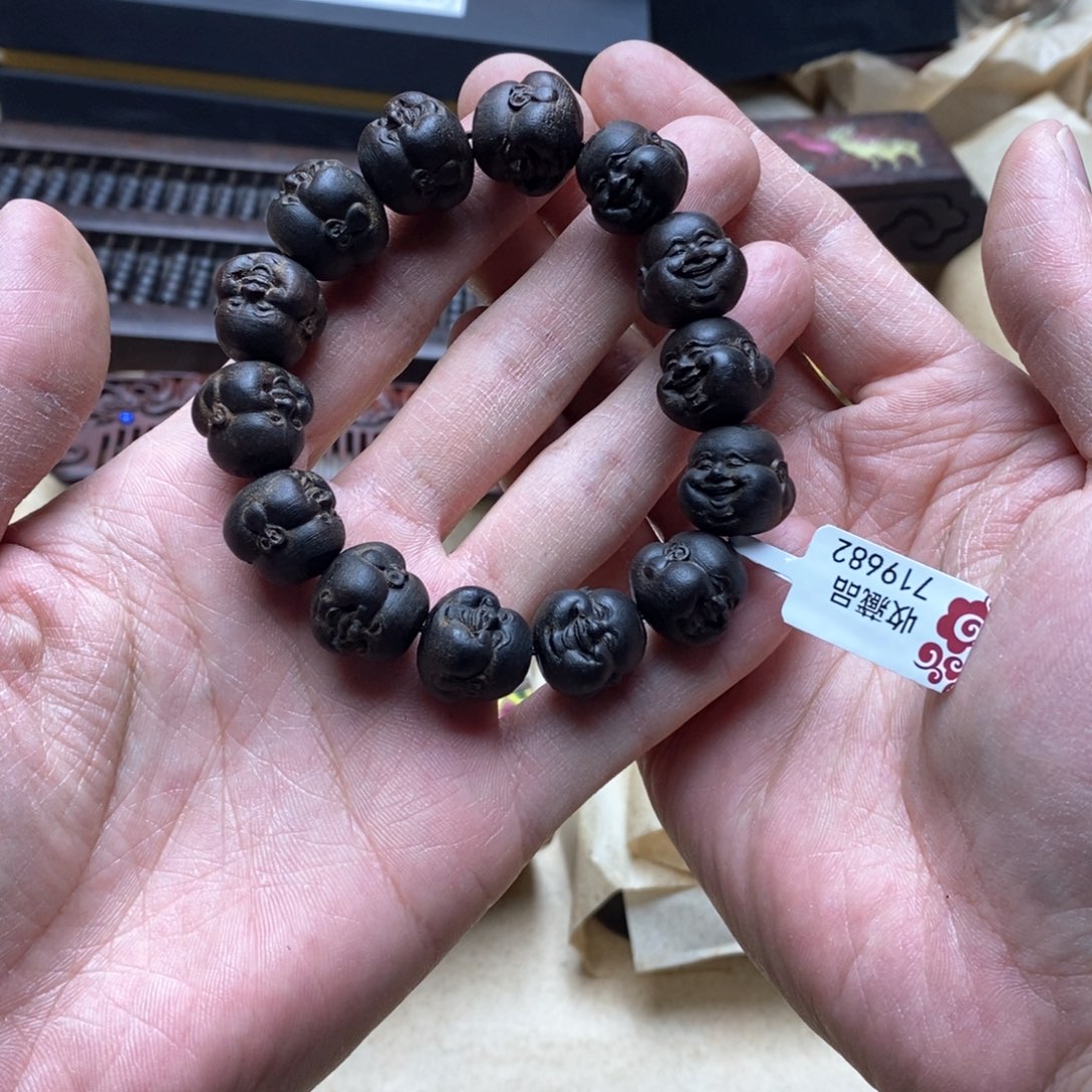 大叶紫檀（黑酸枝木类）