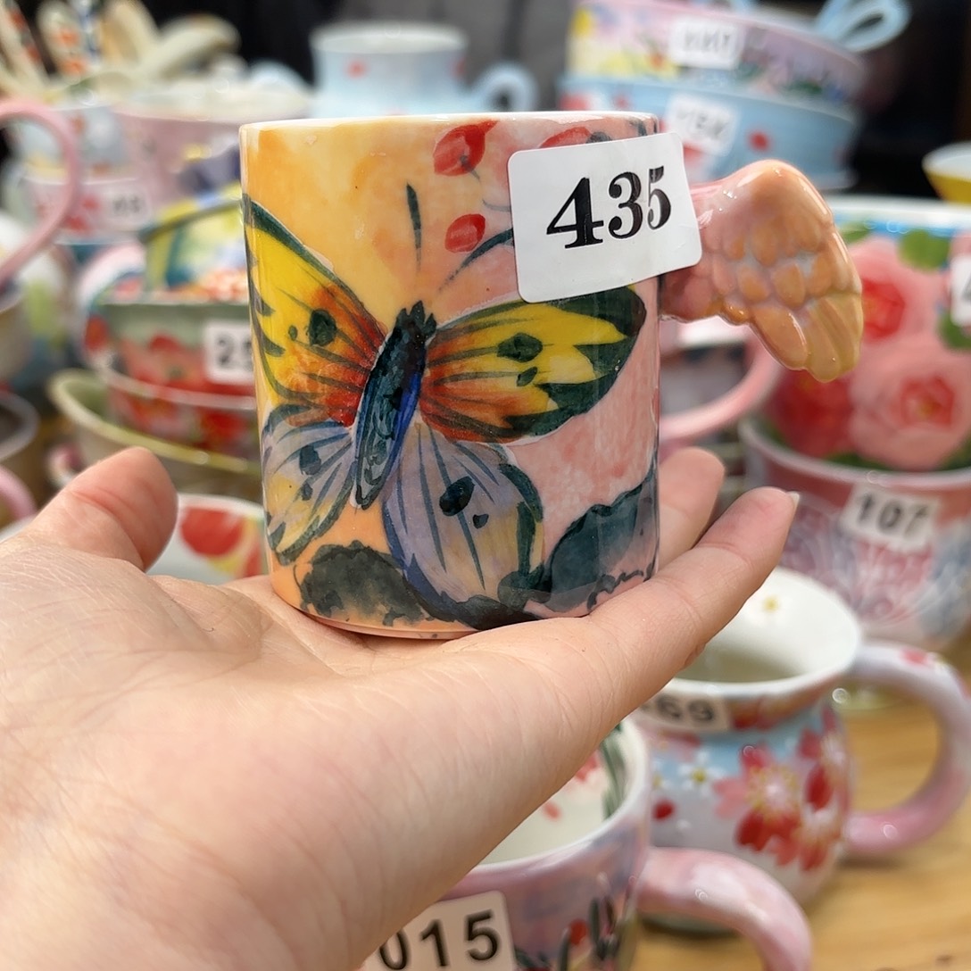 瓷片兔兔盖茨。兔兔好