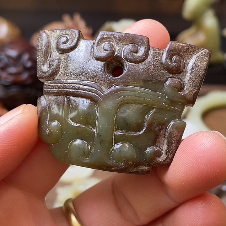 和***谐和田玉（糖玉）未镶嵌颈饰
