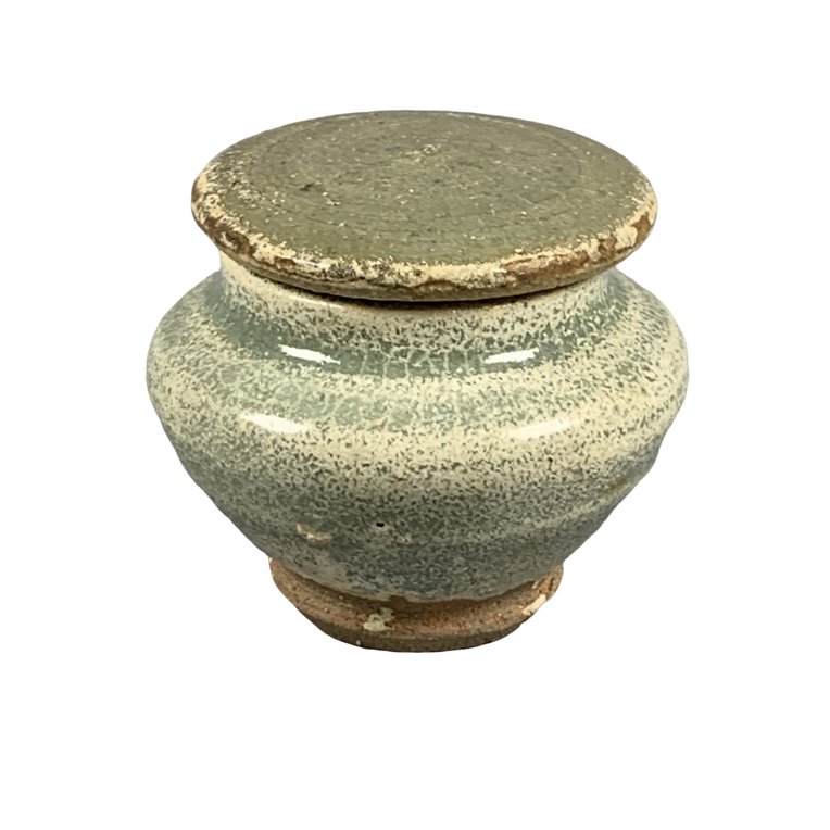 022011377 明早期 龙泉窑盖罐 xc 云南省文物总店