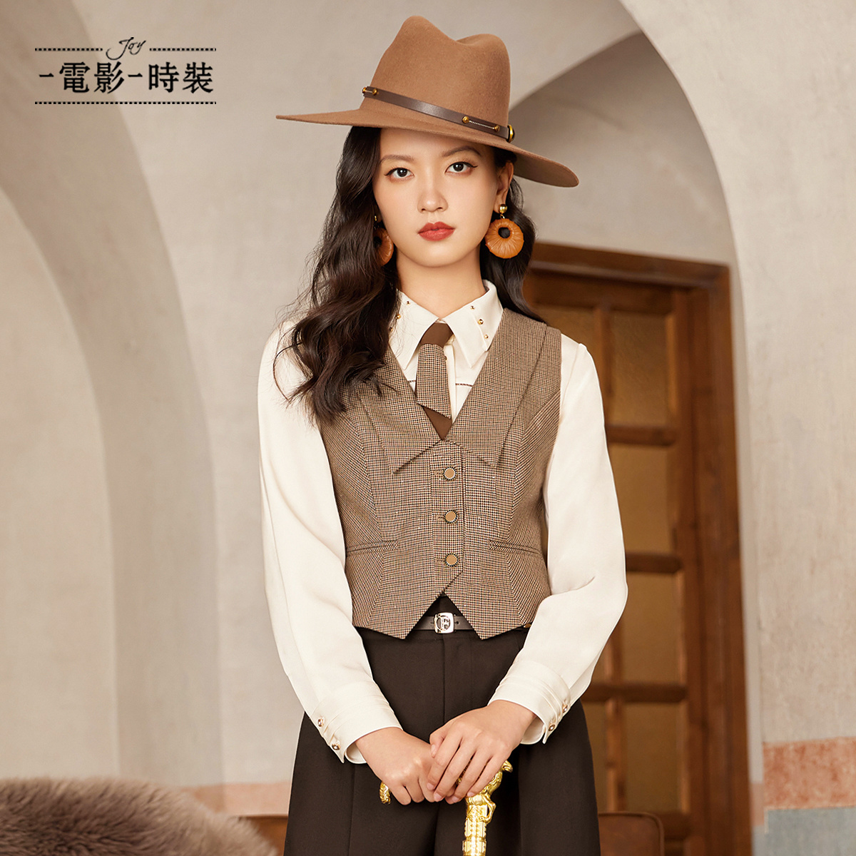 【芊芊专属】修身格纹短款马甲女学院风FEAG134591