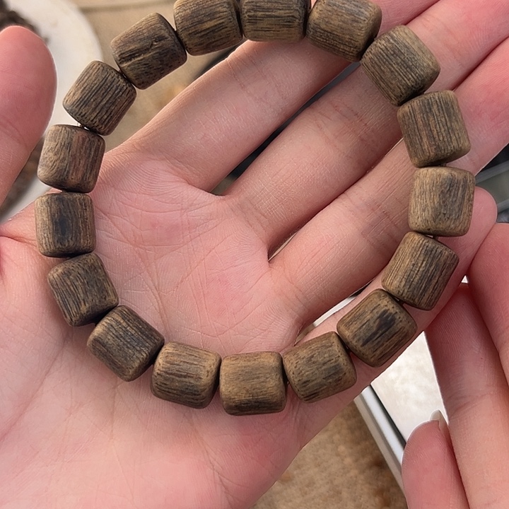 手串沉香沉水1.0桶珠单圈24克E025多样性发一