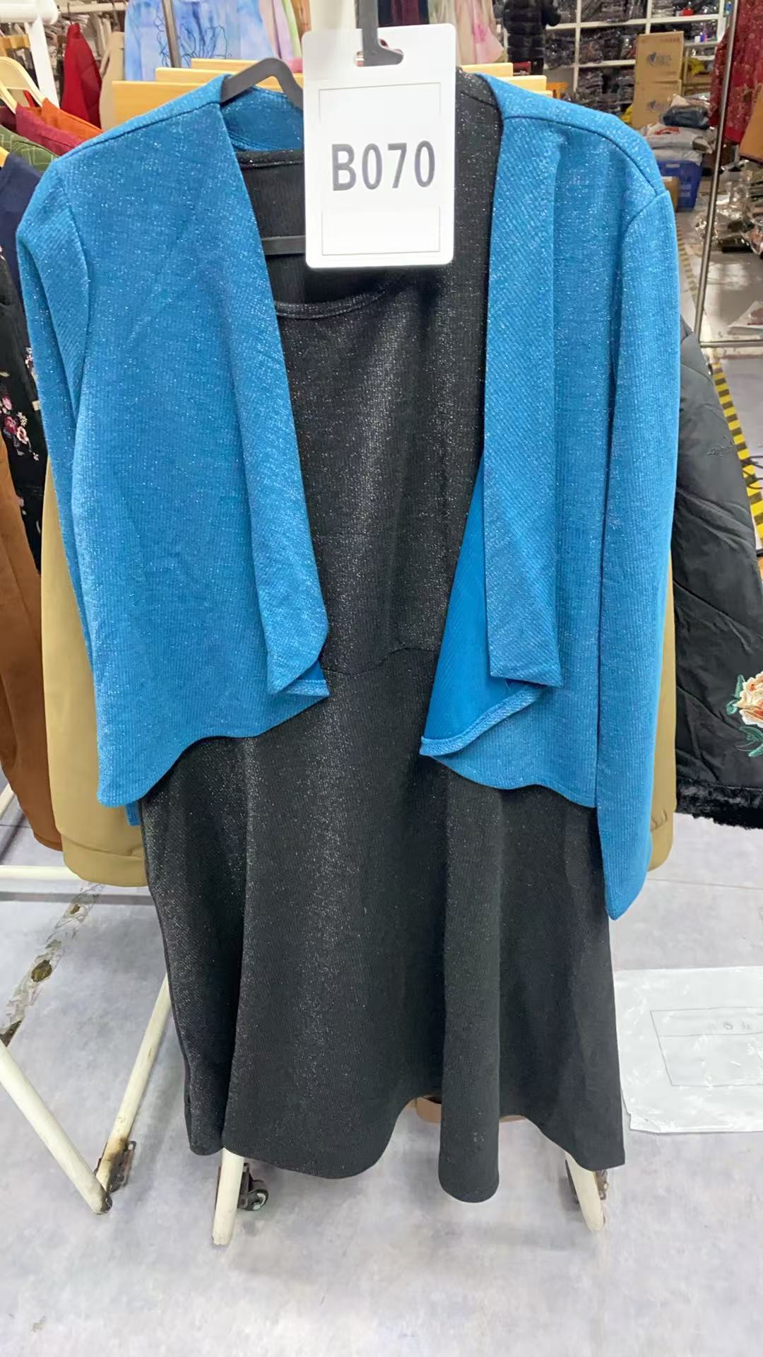 B070-常规款条纹女款中老年女装毛衣针织衫夏季拼接长裤