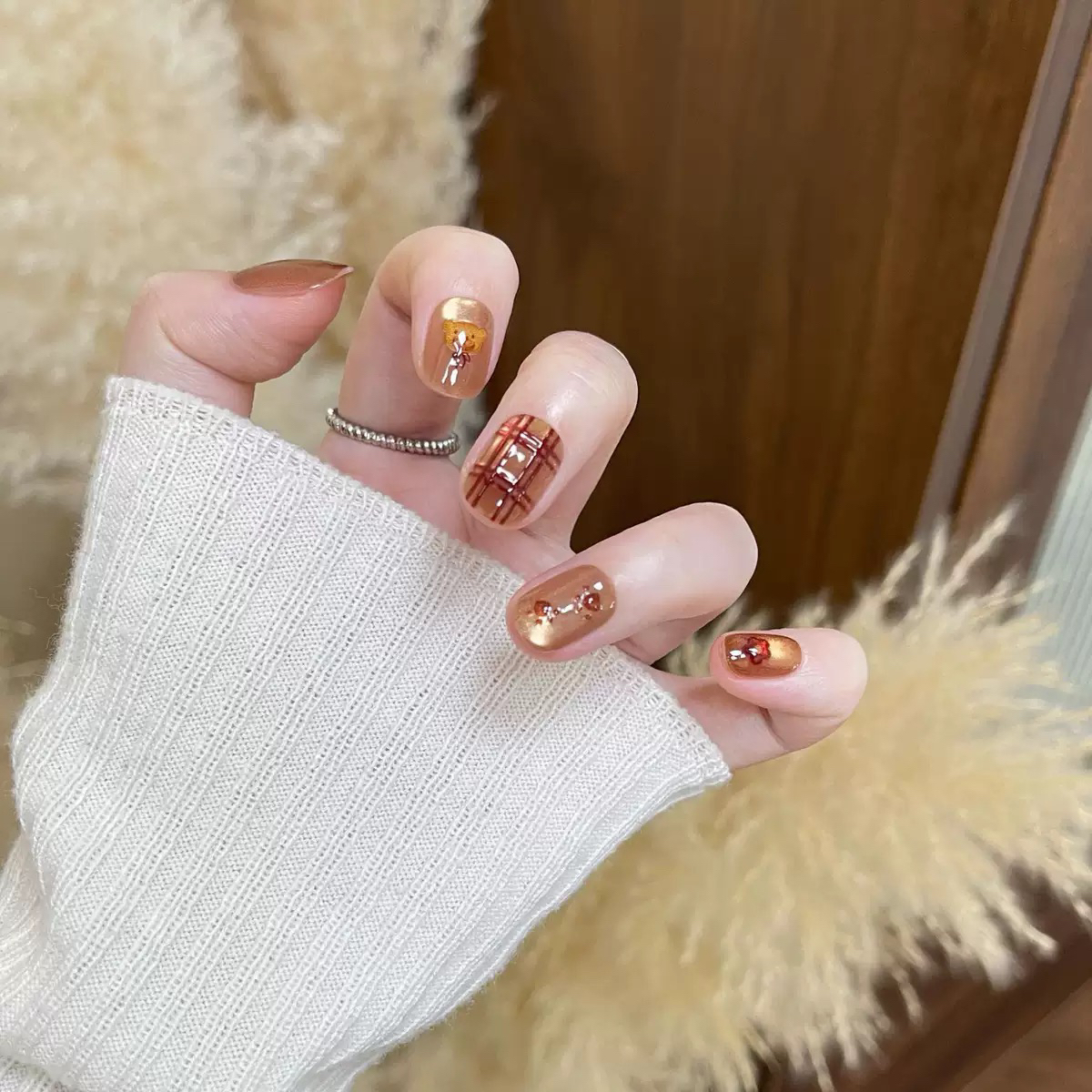 (豆豆甲)秋冬小熊格纹美甲贴片穿戴甲66