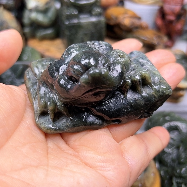 岫岩河磨玉（透闪石质玉）未镶嵌摆件