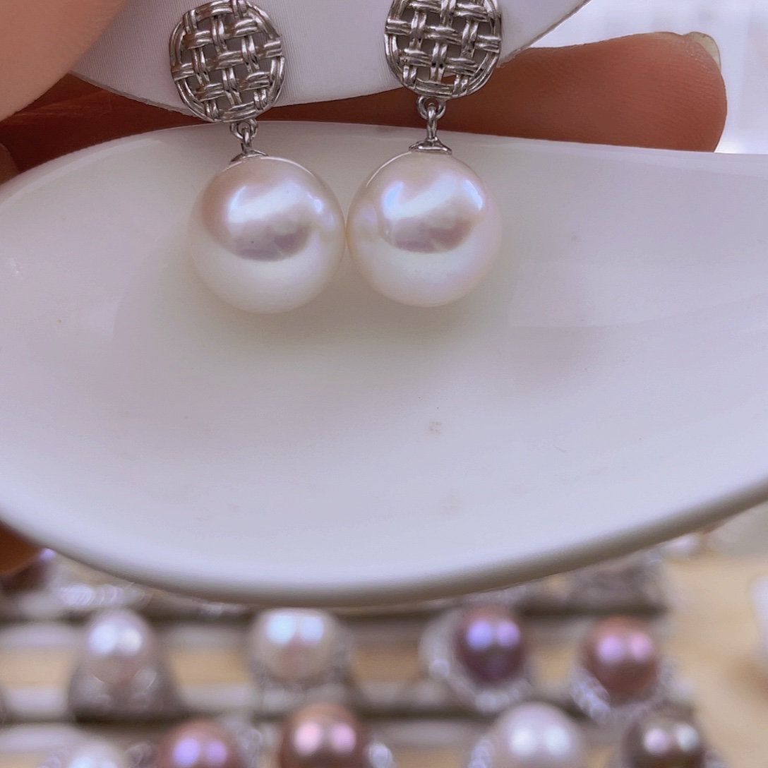 淡水珍珠银S925镶嵌耳饰