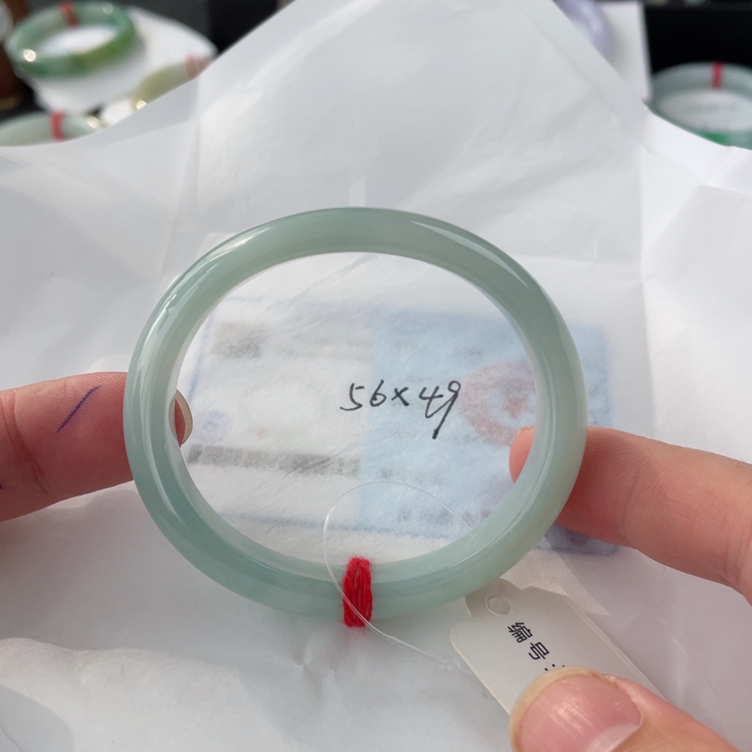 翡翠手镯未镶嵌56贵妃