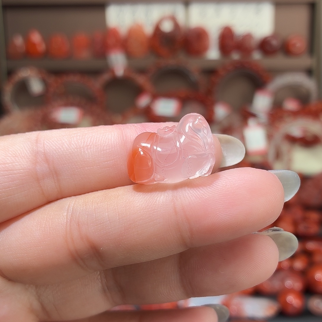 南红玛瑙未镶嵌颈饰马上有钱