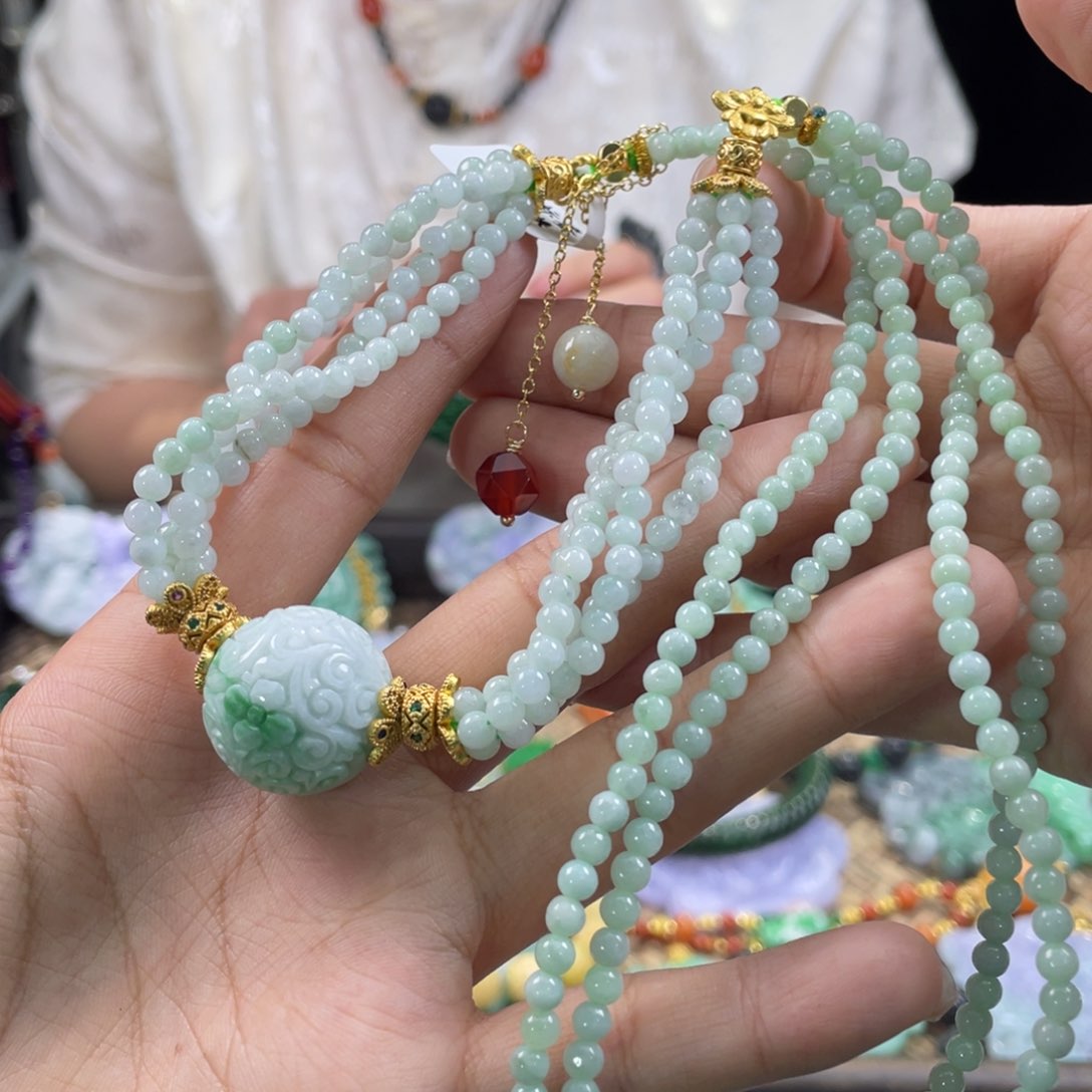 翡翠颈饰未镶嵌代编织