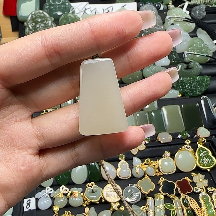 颈饰未镶嵌和田玉润****厂