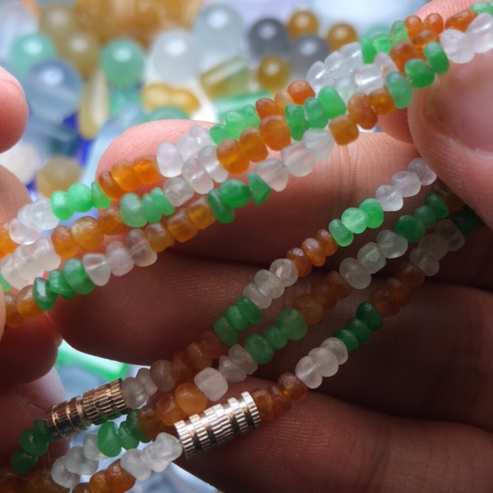 未镶嵌定制翡翠哇**啦挂件