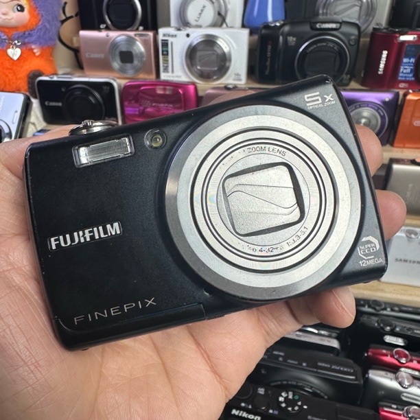 9新 Fujifilm/富士 F100fd特价款1200万像素屏幕微瑕不影响出片