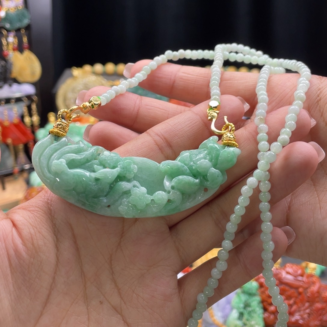 翡翠颈饰未镶嵌代编织