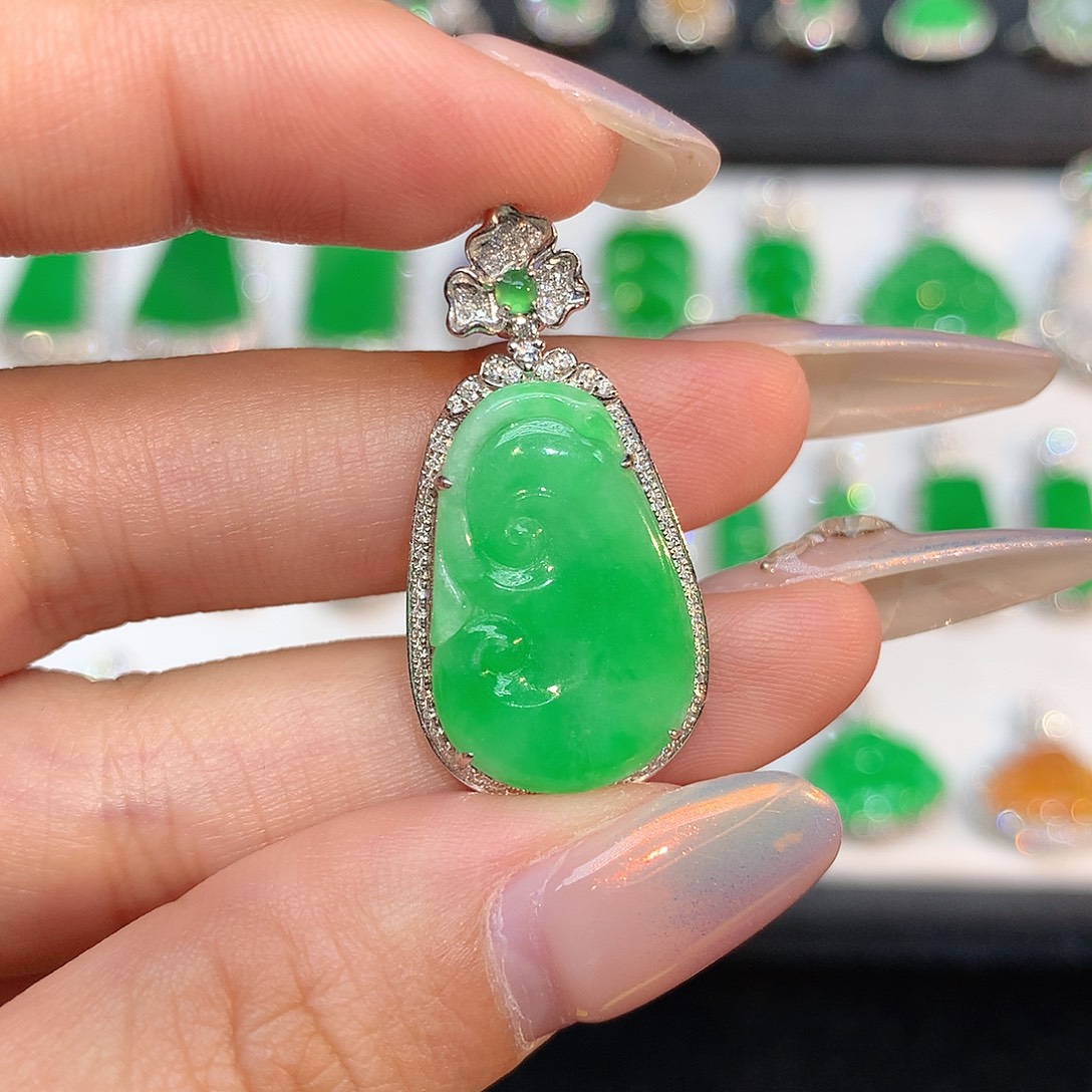 翡翠18K金镶嵌吊坠(不含链)