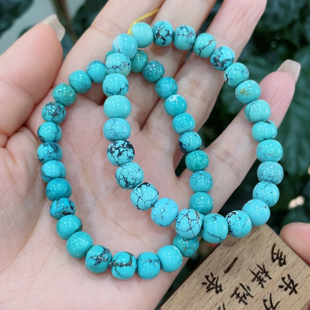 绿松石颈饰未镶嵌