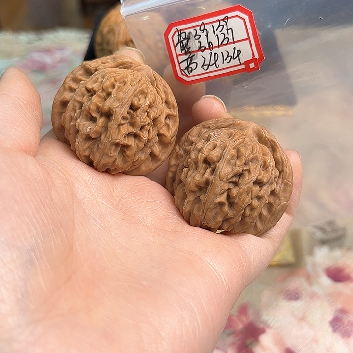 文玩核桃把件一代楼