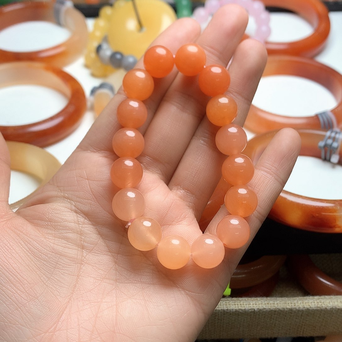 未镶嵌石英质玉（黄龙玉）手镯吉**意