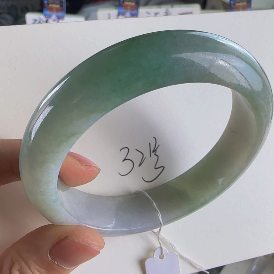 翡翠手镯未镶嵌老坑57圈
