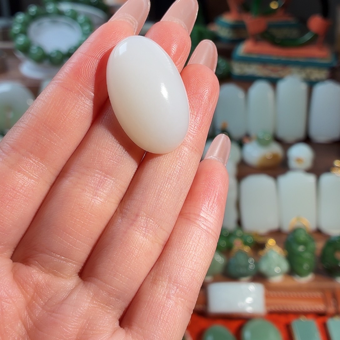 豆****和田玉未镶嵌颈饰