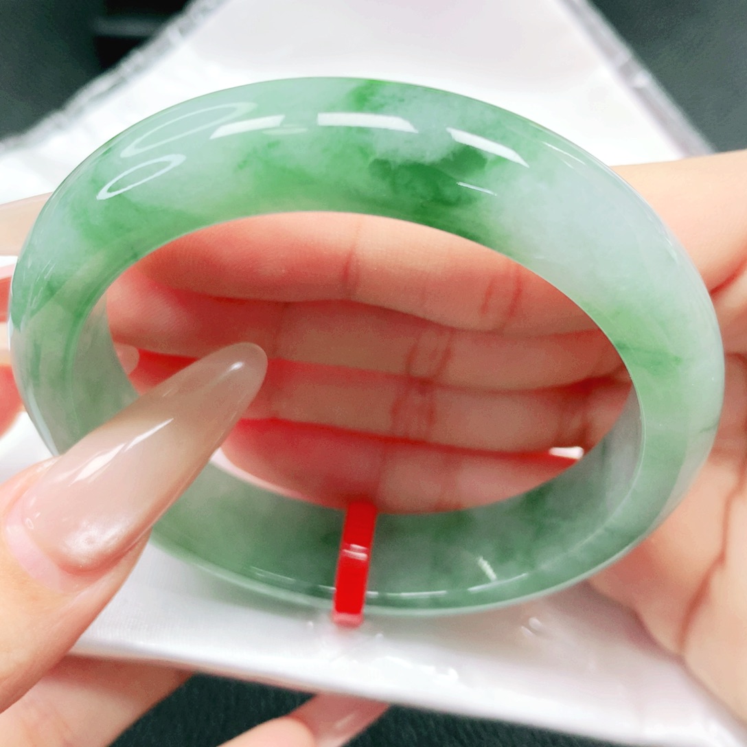 翡翠未镶嵌手镯56