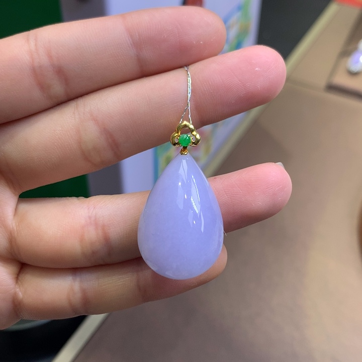 翡翠18K金镶嵌颈饰翡翠