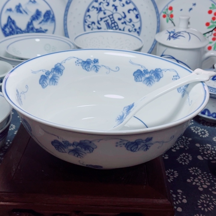 青花玲珑9寸汤碗葡萄带勺子