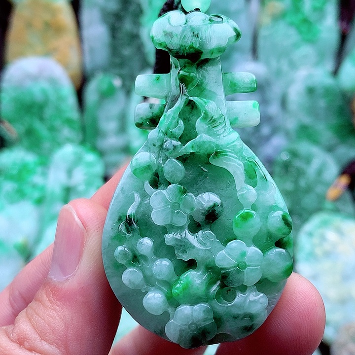 翡翠吊坠(不含链)未镶嵌