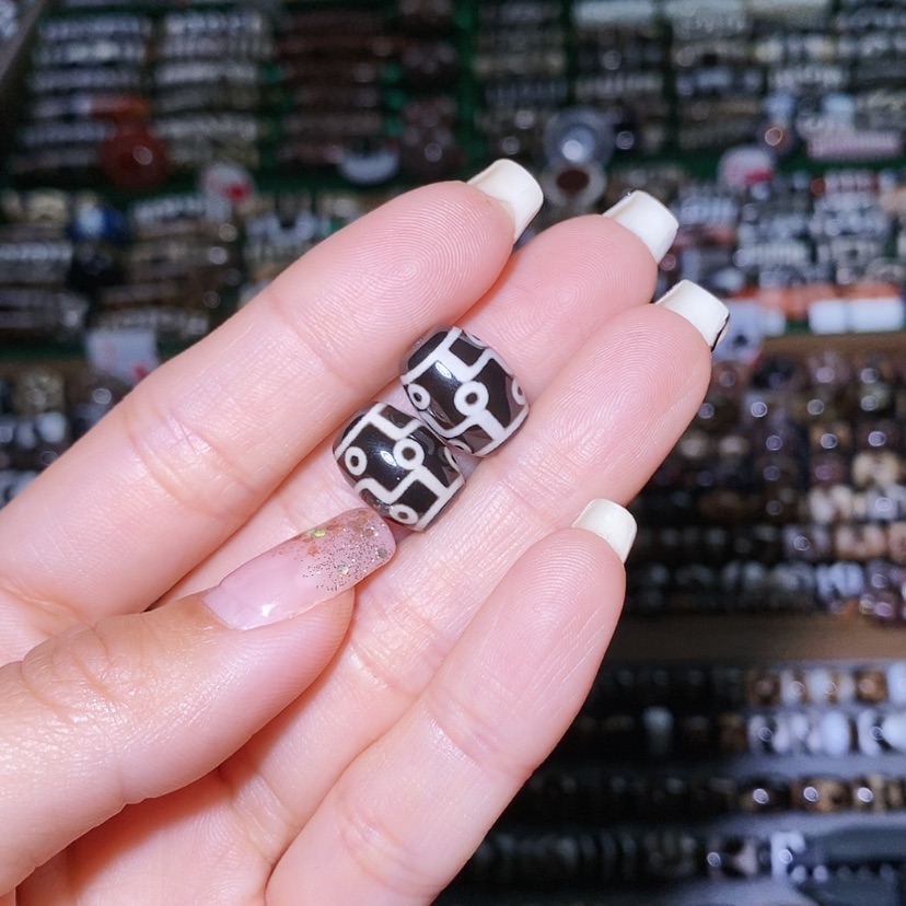 【闪购商品】玛瑙/玉髓（覆膜）散珠枫***叶