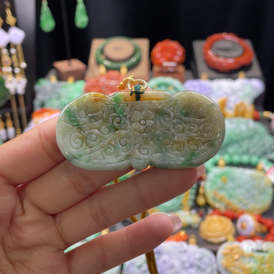 翡翠颈饰未镶嵌代编织