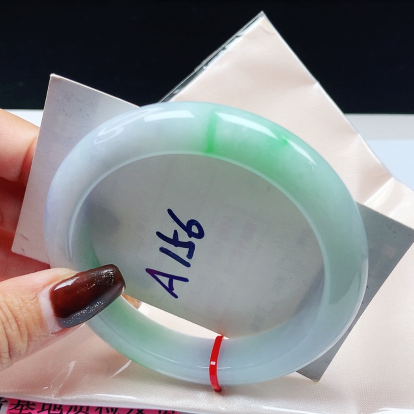 【闪购商品】翡翠手镯未镶嵌 正圈60+