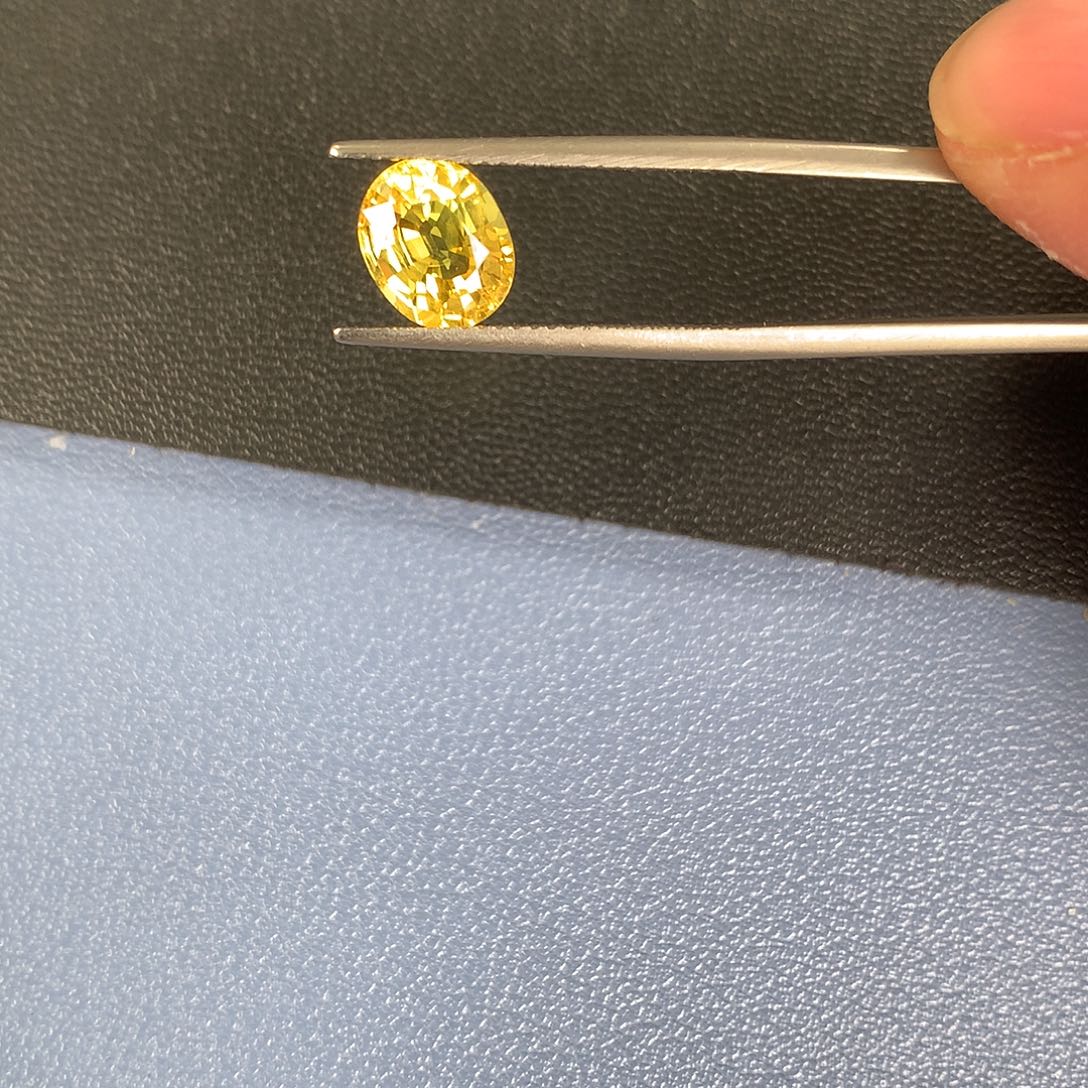 蓝宝石裸石未镶嵌2.38 斯里兰卡 老烧