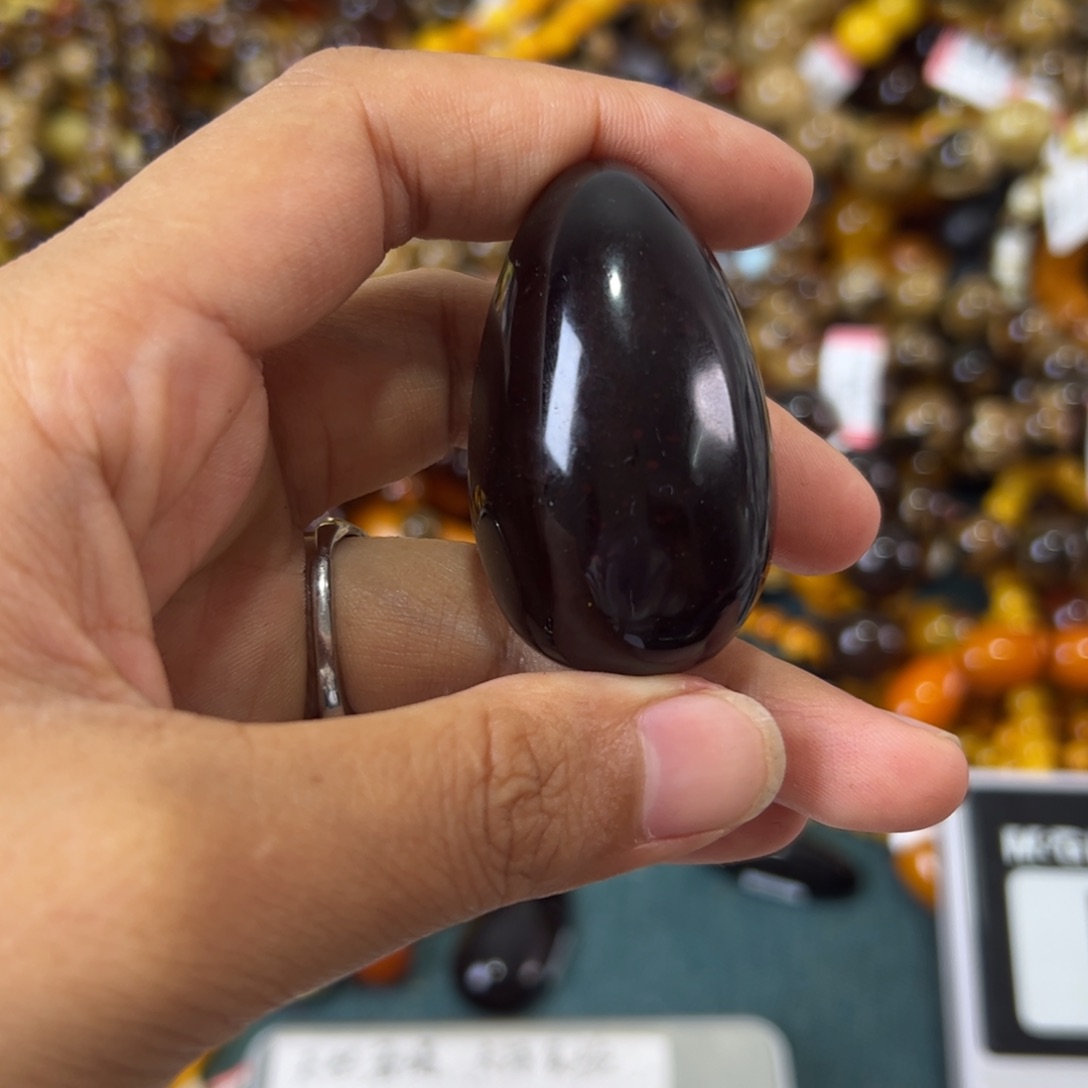 未镶嵌琥珀珠宝奇石133