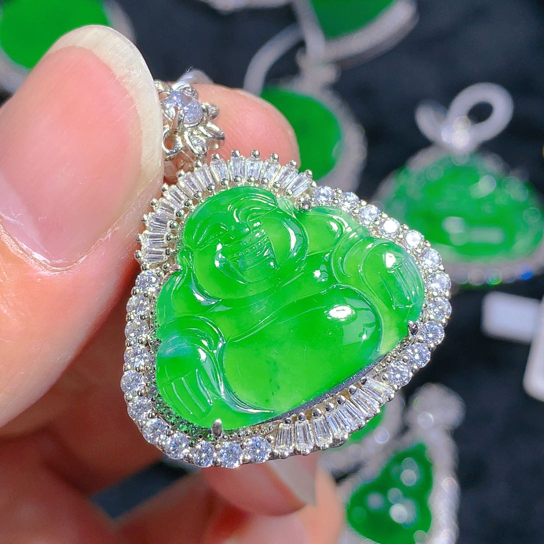 翡翠颈饰银S925镶嵌吊坠