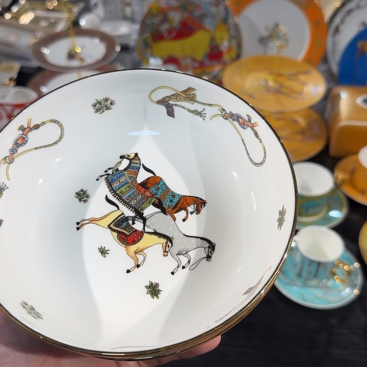 L****两个碗两个碗两个