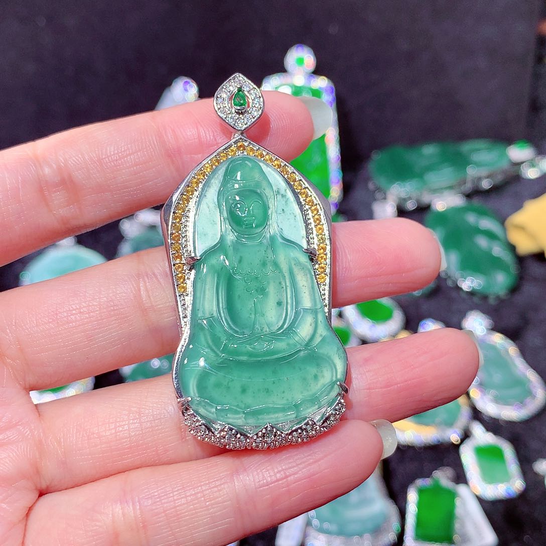 【闪购商品】翡翠吊坠(不含链)未镶嵌