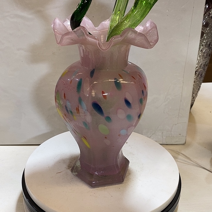 花瓶高约22厘米口径约5厘米